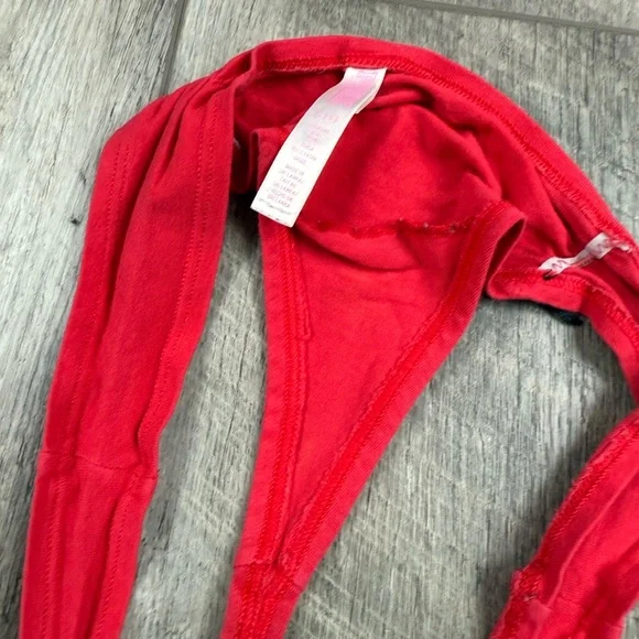 VS Red Love‎ Pink Thong - Picture 11 of 12
